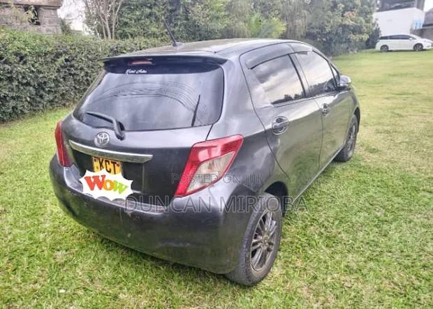 Toyota Vitz 2012 Black