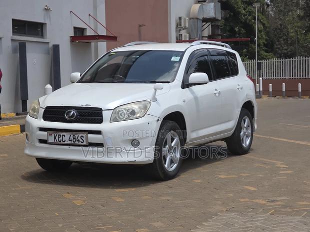 Toyota RAV4 2008 White