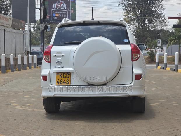Toyota RAV4 2008 White