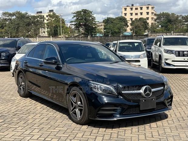Mercedes-Benz C200 2020 Blue