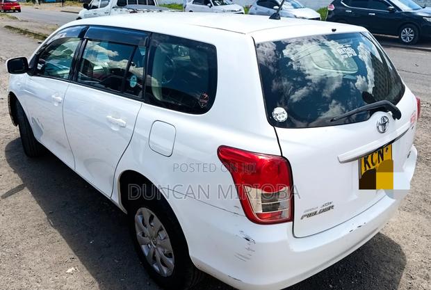 Toyota Corolla Fielder 2011 White