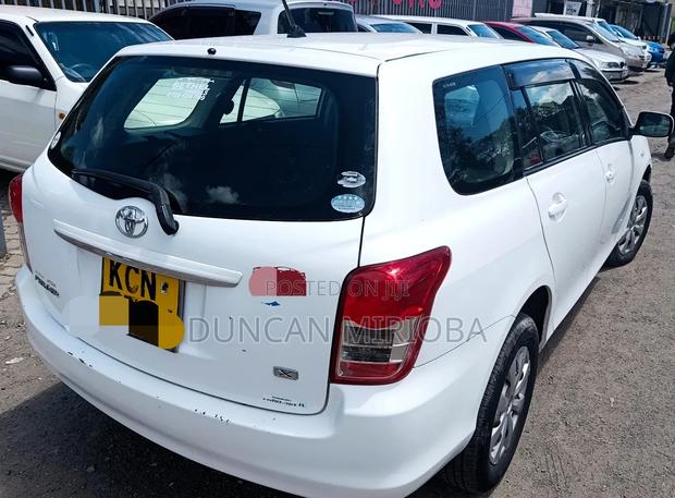 Toyota Corolla Fielder 2011 White