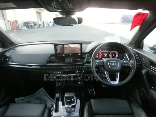 Audi SQ5 2022 White