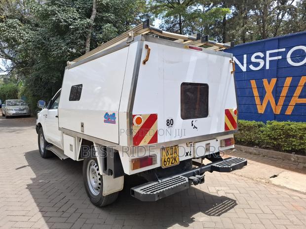 Toyota Hilux SR 4x4 2014 Off white