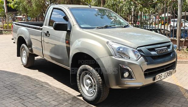 Isuzu D-MAX 2021 Gray