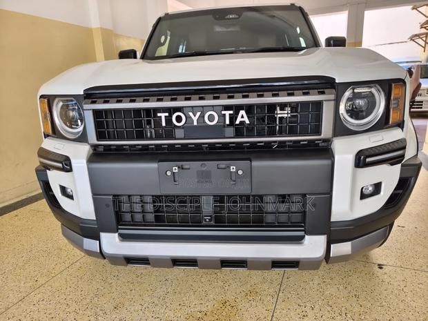 Toyota Land Cruiser Prado 2024 White