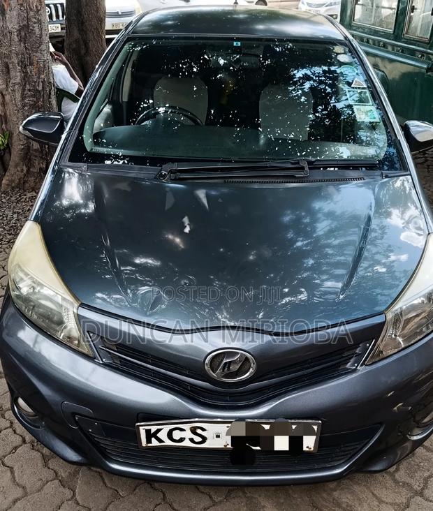 Toyota Vitz 2012