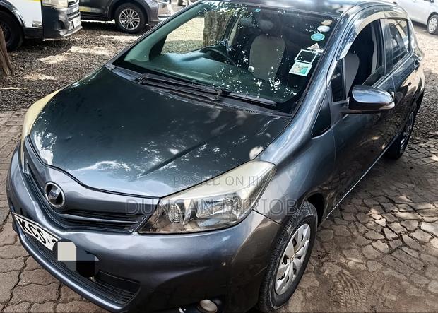 Toyota Vitz 2012