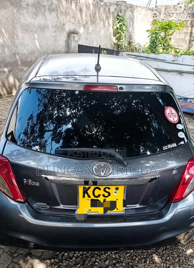 Toyota Vitz 2012