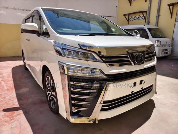 Toyota Vellfire 2019 White