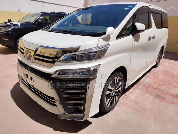 Toyota Vellfire 2019 White