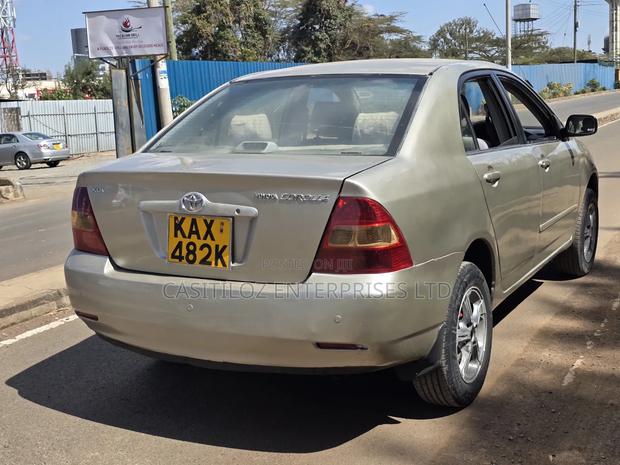 Toyota Corolla 2001 Gray