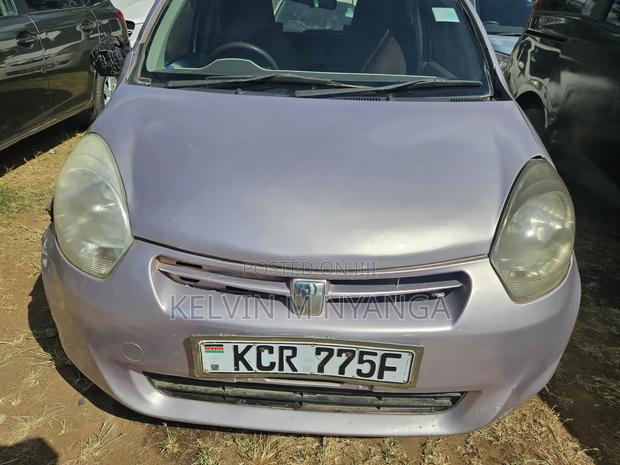 Toyota Passo 2011 Silver