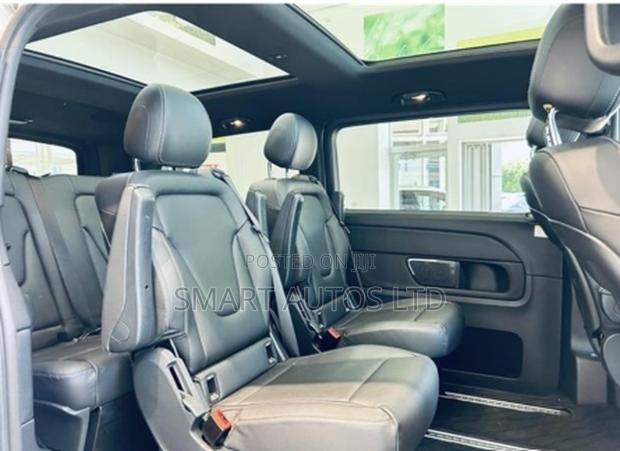 Mercedes-Benz V-Class 2019 White