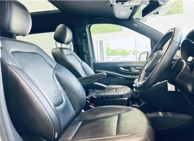 Mercedes-Benz V-Class 2019 White