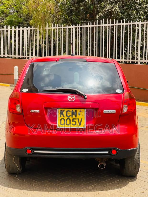 Mazda Verisa 2010 Red