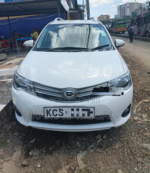 Toyota Corolla Fielder 2012 White