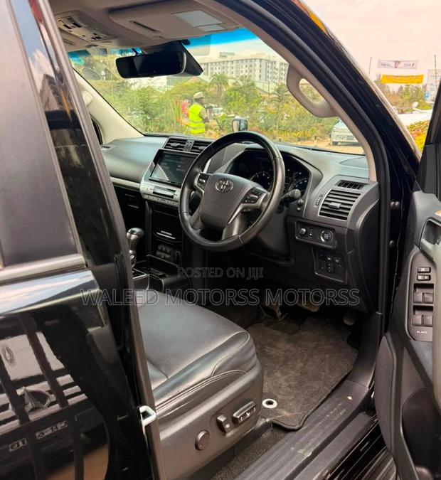 Toyota Land Cruiser Prado 2021 Black
