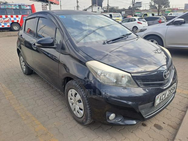 Toyota Vitz 2012 Black
