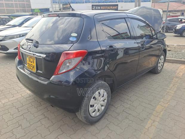 Toyota Vitz 2012 Black