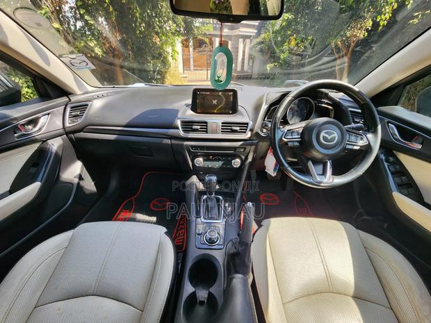 Mazda Axela 2016