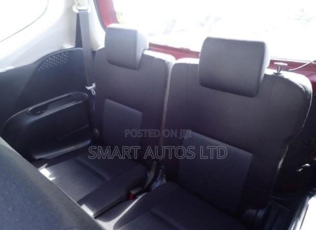 Toyota Sienta 2019 Red