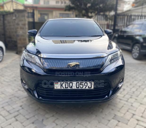 Toyota Harrier 2.0 4WD 2017 Black