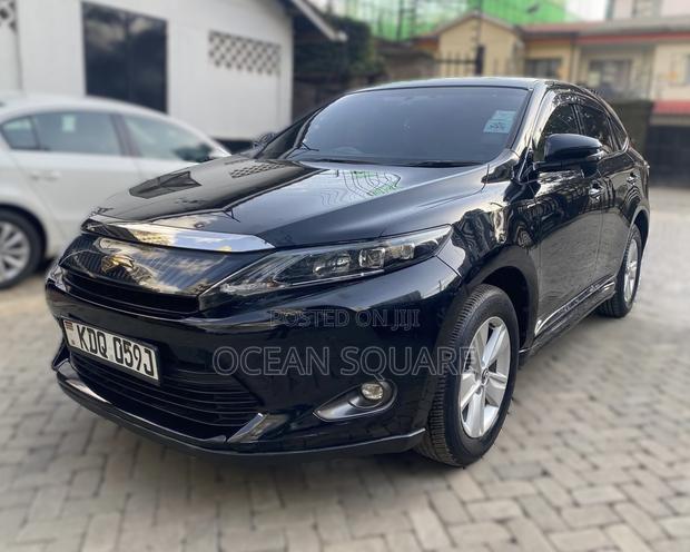 Toyota Harrier 2.0 4WD 2017 Black