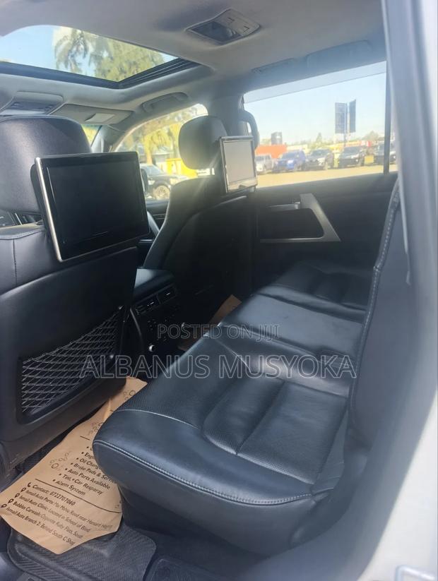 Toyota Land Cruiser 2019 White