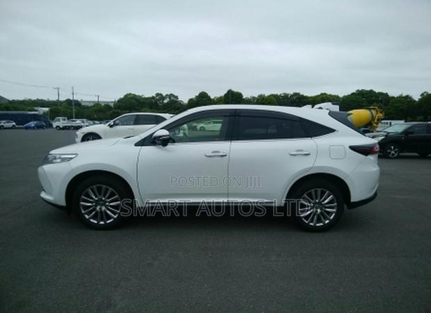 Toyota Harrier 2.0 2018 Pearl
