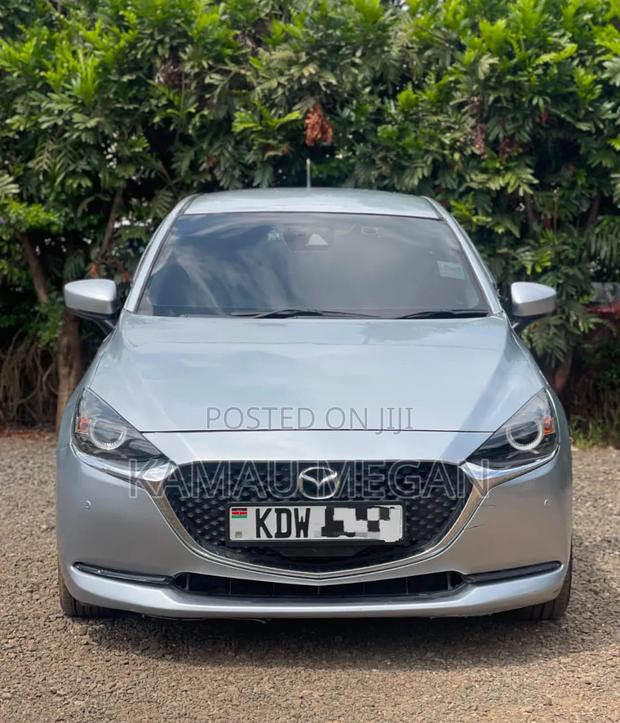 Mazda 2 2020 Silver