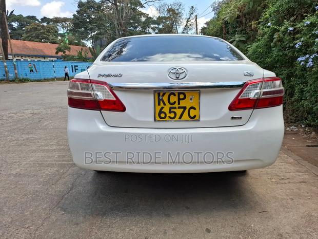 Toyota Premio 2011 White