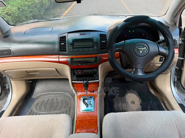 Toyota Premio 2005 Silver