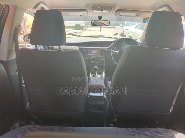Toyota Auris 2016 Black