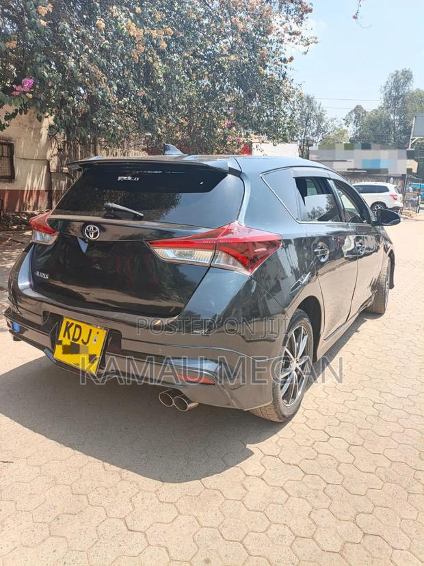 Toyota Auris 2016 Black