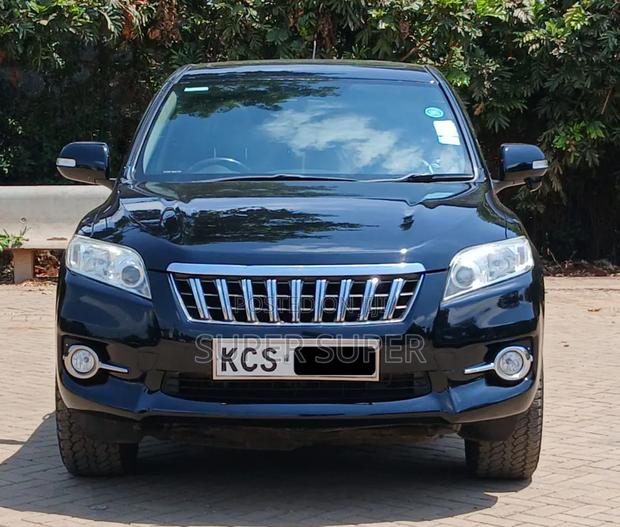 Toyota Vanguard 2011 Black