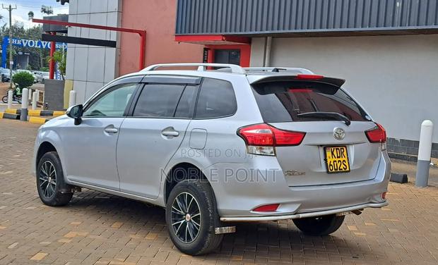 Toyota Corolla Fielder 2017 Gray