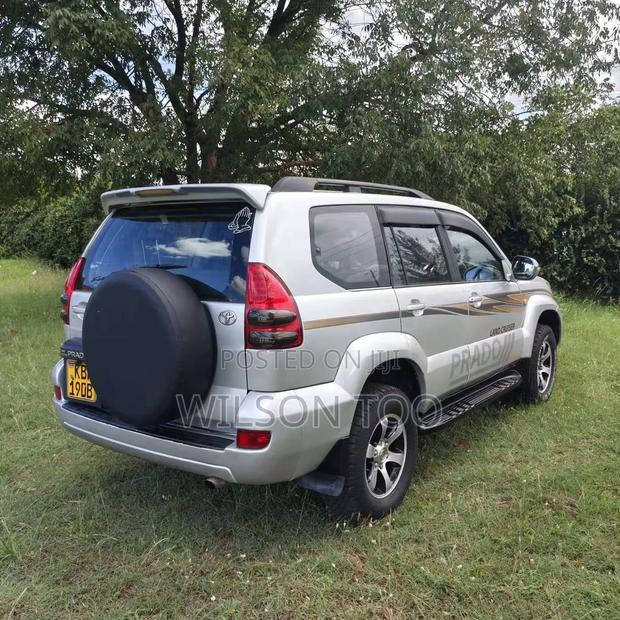 Toyota Land Cruiser Prado 2006 Silver