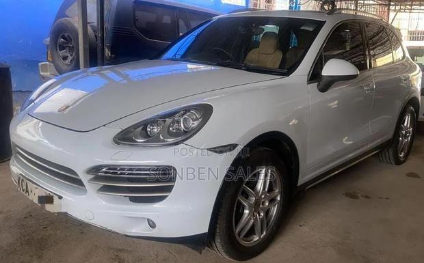 Porsche Cayenne 2014 White