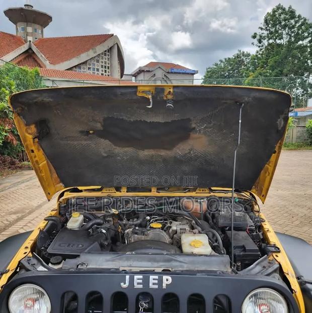 Jeep Wrangler 2010 Yellow