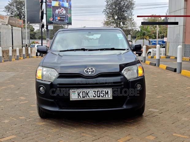 Toyota Probox 2015 Maroon
