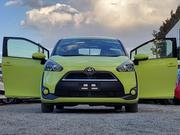 Toyota Sienta 2018 Green for sale