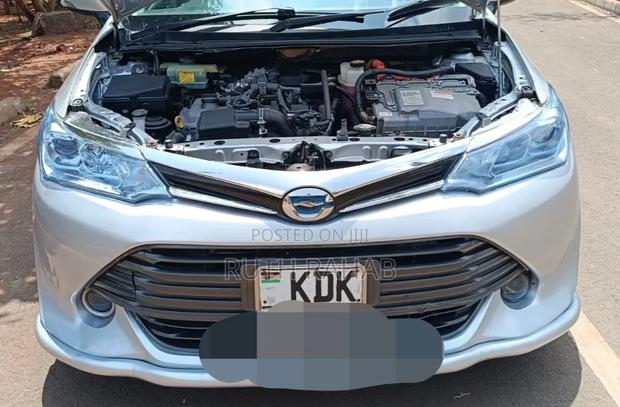Toyota Corolla Fielder 2015 Silver