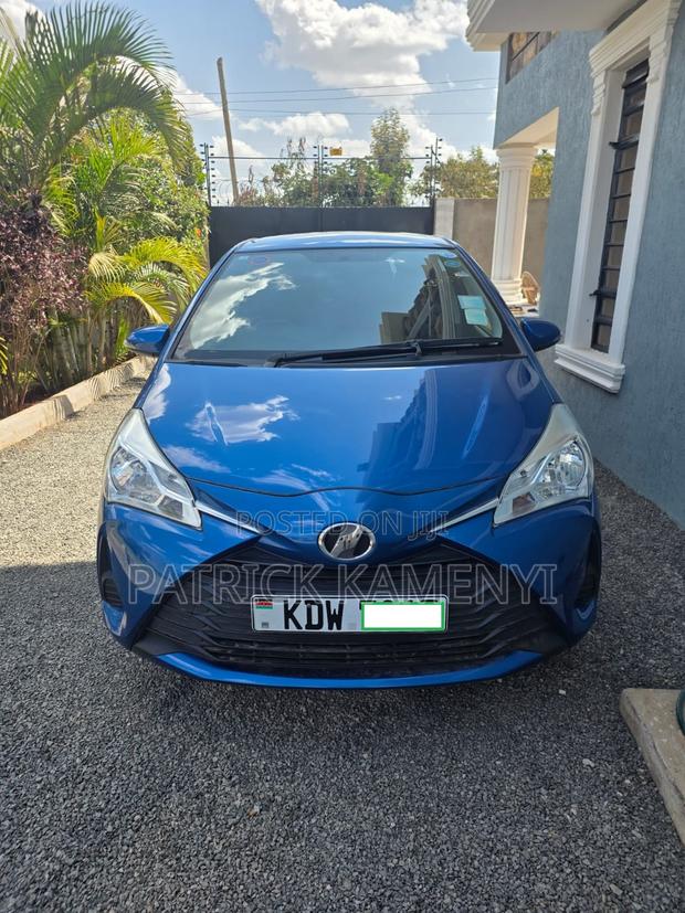 Toyota Vitz 1.0 FWD 5dr 2018 Blue