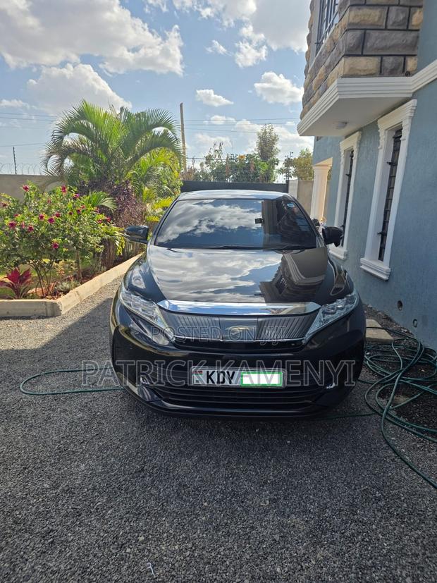 Toyota Harrier 2.5 Hybrid 4WD 2019 Black