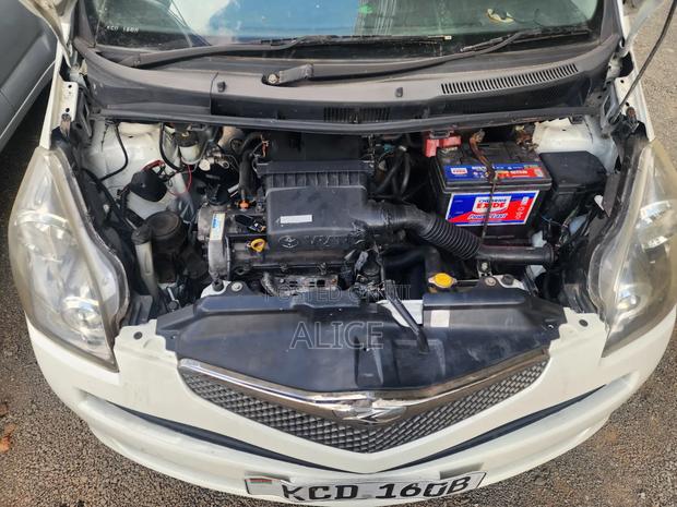 Toyota Ractis 2008 White