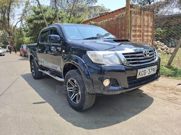Toyota Hilux 2011 Matt Black
