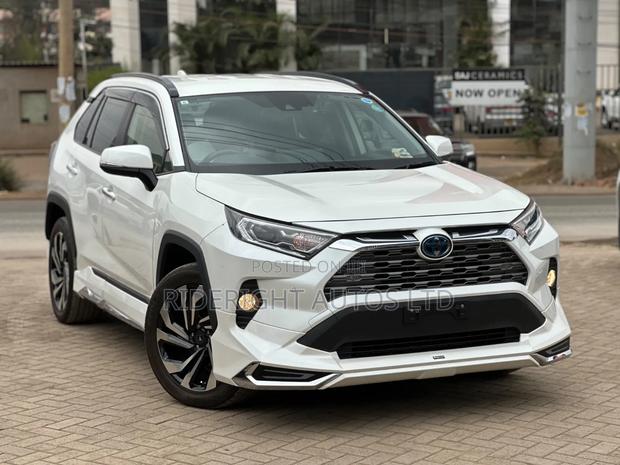 Toyota RAV4 2019 White