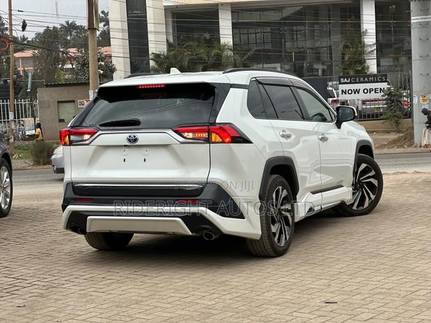 Toyota RAV4 2019 White
