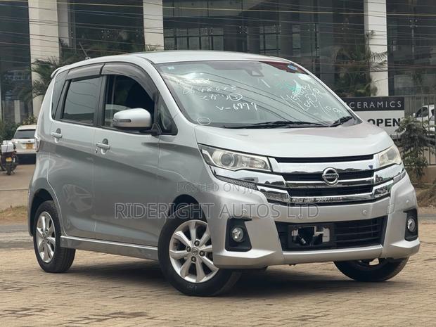 Nissan Dayz 2019 Silver